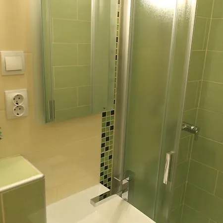 Green Bridge Apartment *